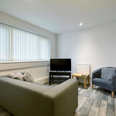 Bright, Warm & Cozy House In Harpurhey Apartment Manchester Bagian luar foto